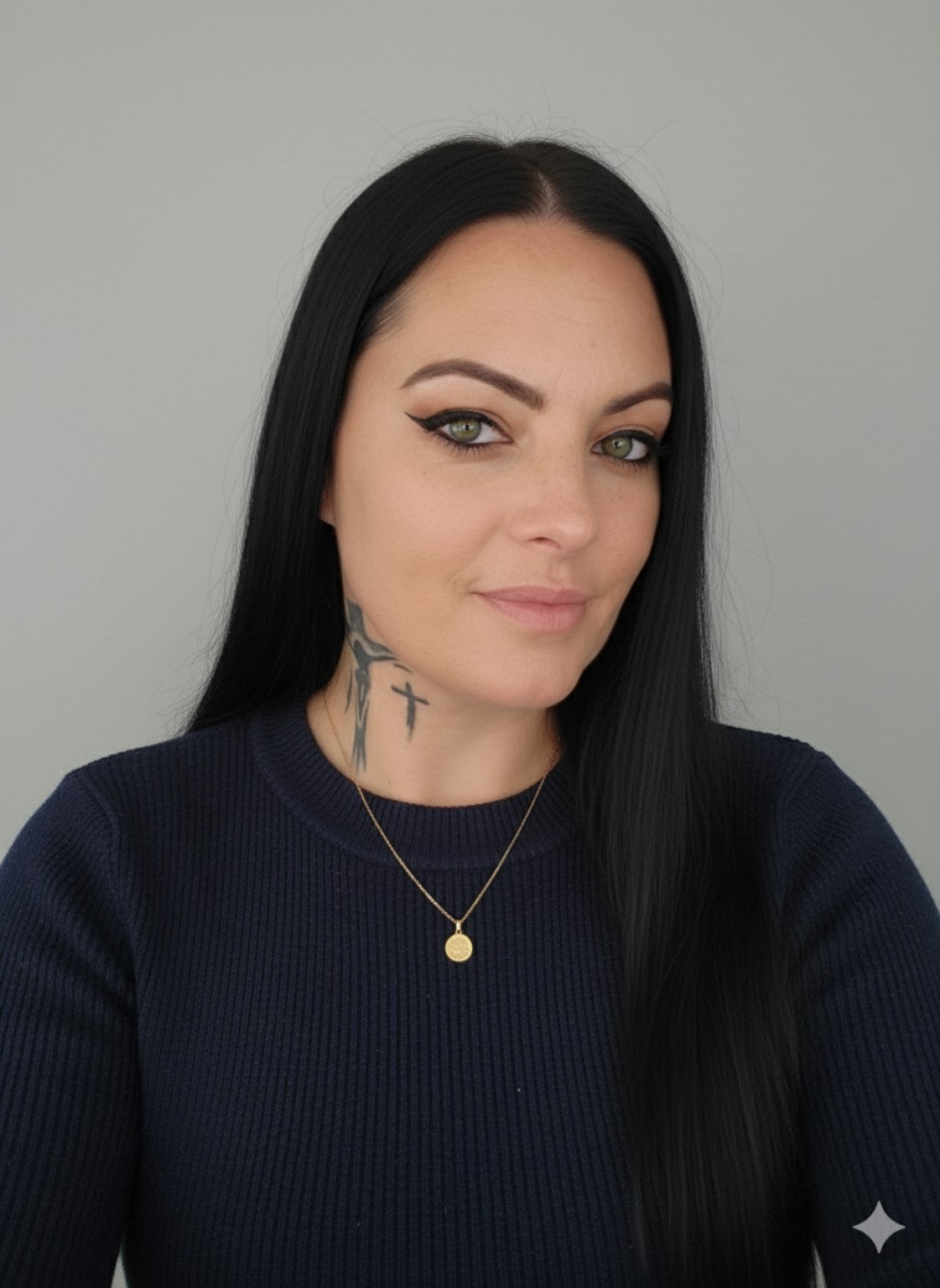 Portrait of Christina Pimentel, founder of BrandorAI, digital marketer focused on honesty and real results
